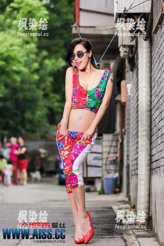 爱丝摆姿：九点钟的惊喜，在公司楼下精选图库里，可真难以忘怀