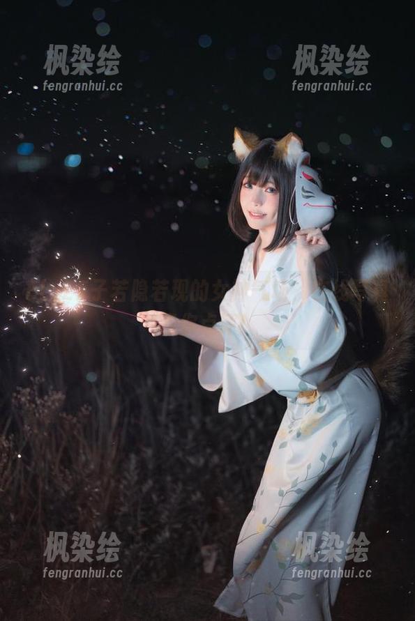 ElyEE子 ElyEE子若隐若现的女神气场,在线写真等你点评!