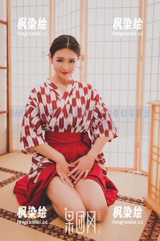 GIRLT果团网-莫雅琪 GIRLT果团网 - 莫雅琪尝试的奇幻写真分享:美脚的另一种视角。