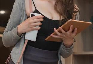Natsuko夏夏子最新图集：豹纹与冷藏柜的绝妙搭配，这秀，我要给64个赞！