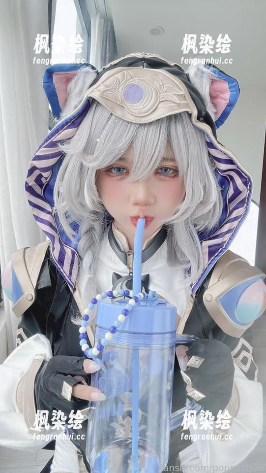 胡言乱语的PoppaChan，这次发布最新写真集“Killjoy”，没想到吧？