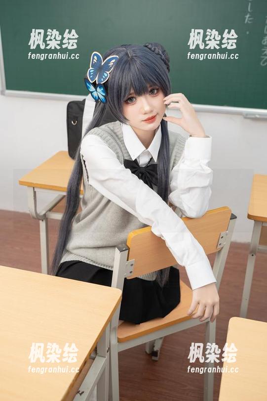 免费写真来了！PoppaChan的“油亮”，就像一道异次元的光，在我脑海里盘旋。