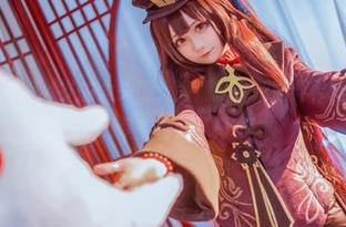 Sayako＿今年4岁的大头照，高清打开新世界，圣诞老人的“专业合照”！