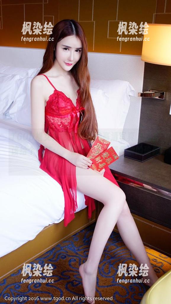 TGOD推女神 - 艾小青的高清写真，是否该给个标签：“看了让人心情复杂的瑜伽”。