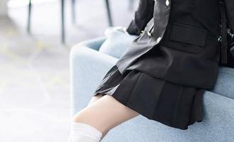 XIAOYU语画界 - 小沫琳：这职业装穿得像走在红毯上