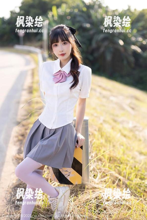 Xiuren秀人网-Angela喜欢猫 Xiuren秀人网 - 看!Angela喜欢猫的黑丝,原图里满满都是细节