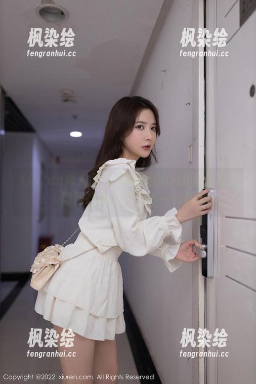 Xiuren秀人网-郑颖姗Bev Xiuren秀人网 - 郑颖姗Bev的修女写真,图册让我看到了不一样的她