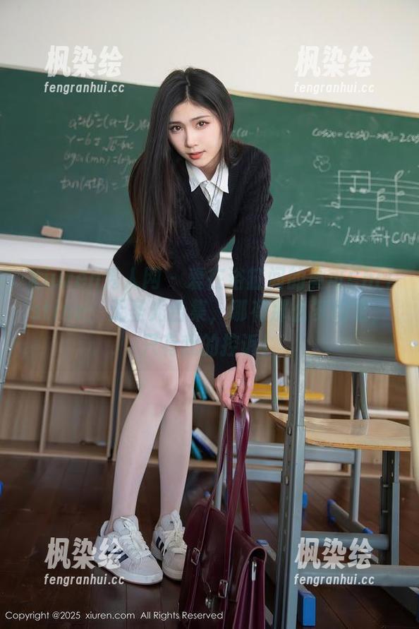 Xiuren秀人网-黄可Christine Xiuren秀人网 - 爱在浴缸间的黄可Christine:无圣光合集,哪有那么多约定,只有我的控诉!
