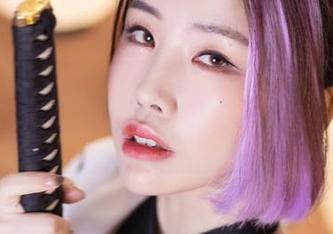 镂空与Yebin(전예빈)：一组写真套图，看似冷静，实则暗流涌动！