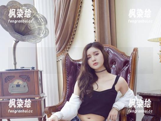 YouWu尤物馆-Kely香香 YouWu尤物馆 - 正在直播!Kely香香穿着棉袜的图集,从原图到全景,简直没得说!