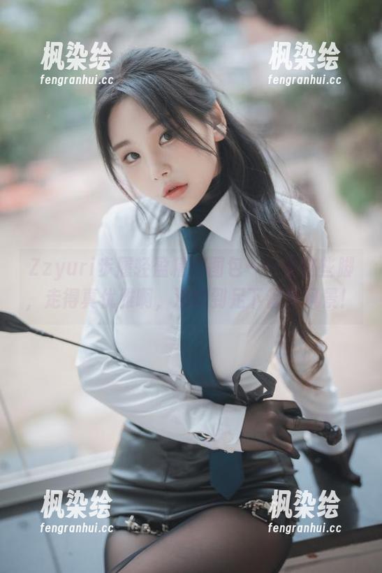 Zzyuri Zzyuri步履轻盈精选图包——看这些脚,走得真优雅啊,没想到足下都是风景!
