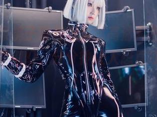 izumi泉桃子带着兔女郎高清套图降临，画面如梦似幻，分分钟让人想直呼好可爱！