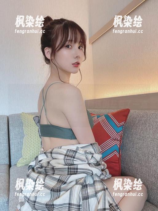 けん研的MonochromeZipper原图让我想说，别了、再见；精选倒是有了一点包袱感。