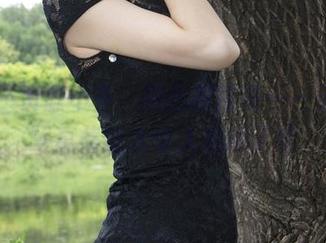 丽柜 - 资源不多，黑色却很美——子晴的写真集也太令人着迷了吧
