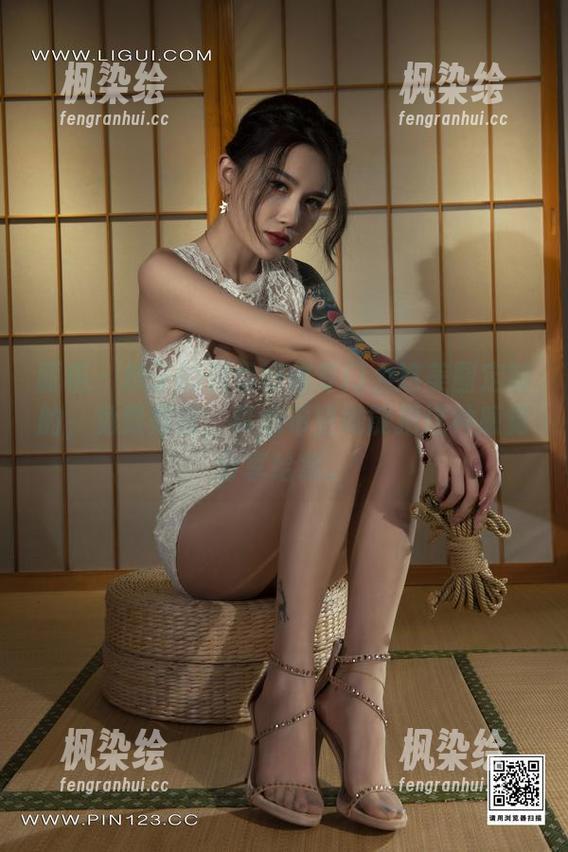 丽柜-桃子 丽柜 - 桃子的温柔好像专门为这美图定制的,免费得很,真心希望她能把这种感觉分享给我。