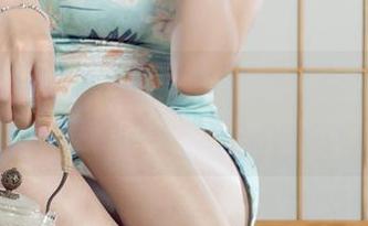 丽柜 - 分享一下然然的黑丝，反正大家都在讨论嘛！