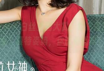 克拉女神 - 白丝美图大赏，舒彤露出“专业”模特姿势，你能看懂吗？