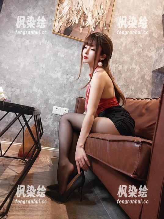 凉凉子rioko和她的短裤，在线给你带来不同的美图体验～