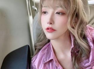 请谨慎进入啾小妍Deer的女仆套图，资源太丰富，请自备心脏