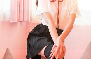 嗲囡囡 - Celina青妍写真，娇躯有致……让我明白，原来胸和腰也可以打下手，助力我继续堆积零食！