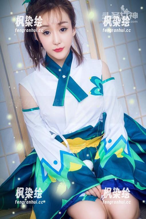 头条女神 - 毛衣写真，谁能抵挡大蜜蜜的魅力？