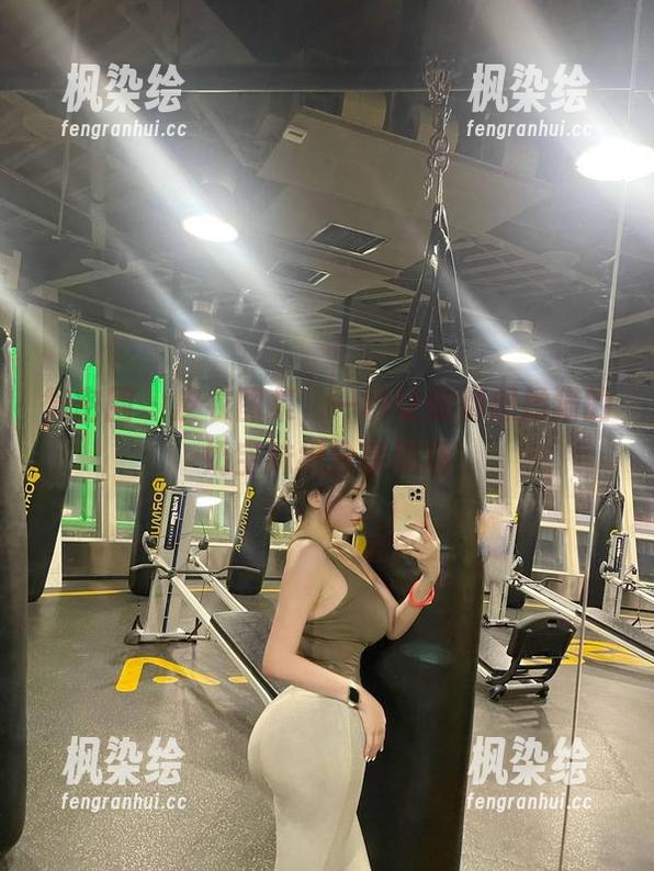奶宝妹纸 微密圈 - 皮衣图集,一秒让你都想撸猫的奶宝妹纸分享现场