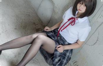 少女秩序 - 图片里晞可的水手服，这种清新气息让人从头到尾扫视不断，太吸引了吧！