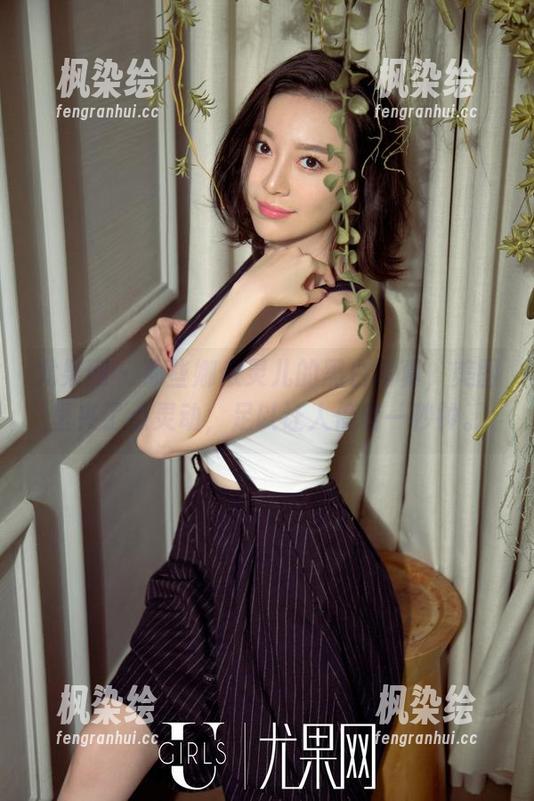 尤果网 - 那些娜依灵儿的黑白写真,美图里夹了点灵动,足以让人停留一秒钟。