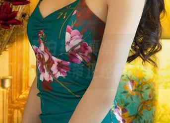 尤果网 - 小喜白裙写真集，分享给我这些风格绝对不带正经的时刻！