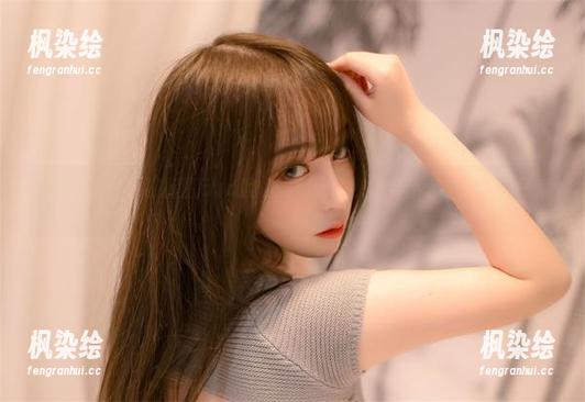 高清写真：尤猫醒醒ovo教你如何把连衣裙穿出云里雾里的气质。