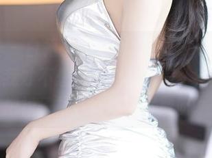 尤蜜荟 - 白裙子与严利娅Yuliya的原图合集：我才不想说这裙子太美，完全是她把裙子衬托得淋漓尽致呀。
