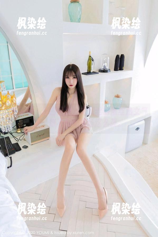 尤蜜荟 - 原图出炉！尤妮丝的黑丝熟女气质，想不到她气场这么强。