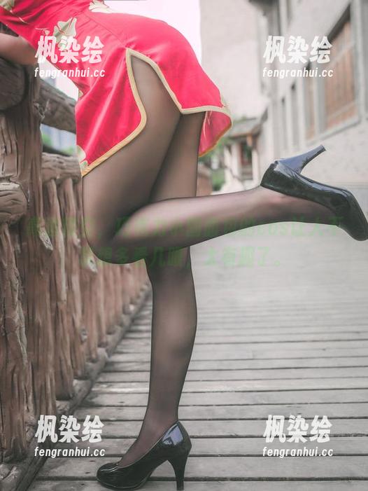 巧克力小圆面包 高清镂空,巧克力小圆面包的cos让人不禁想多看几眼,太有趣了。