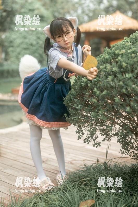 幼水铃衣 想把幼水铃衣的双马尾装进图库?只要轻轻点击下载!
