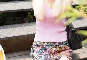 推女神 - 岑苑之barbiebaby的职业装原图，工作中的你也可以有超模气场哦！