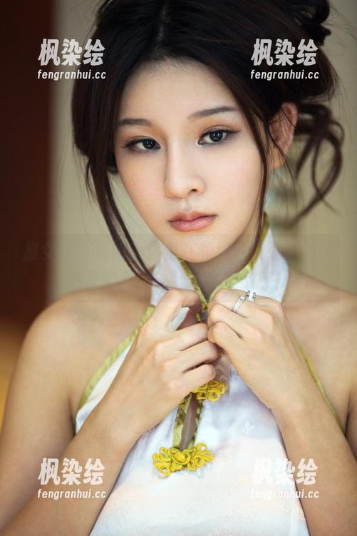推女郎-易阳 推女郎 - 易阳,你是在和纯白较劲吗?图包里的美图让我有些挫败感!