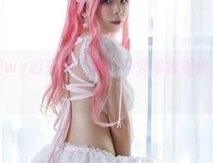 无颜小天使wy的在线写真：可爱得我都快无言以对了！