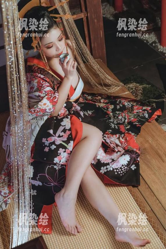 无颜小天使wy 吉他妹妹2.0:无颜小天使wy的定制图片,果然不走寻常路!
