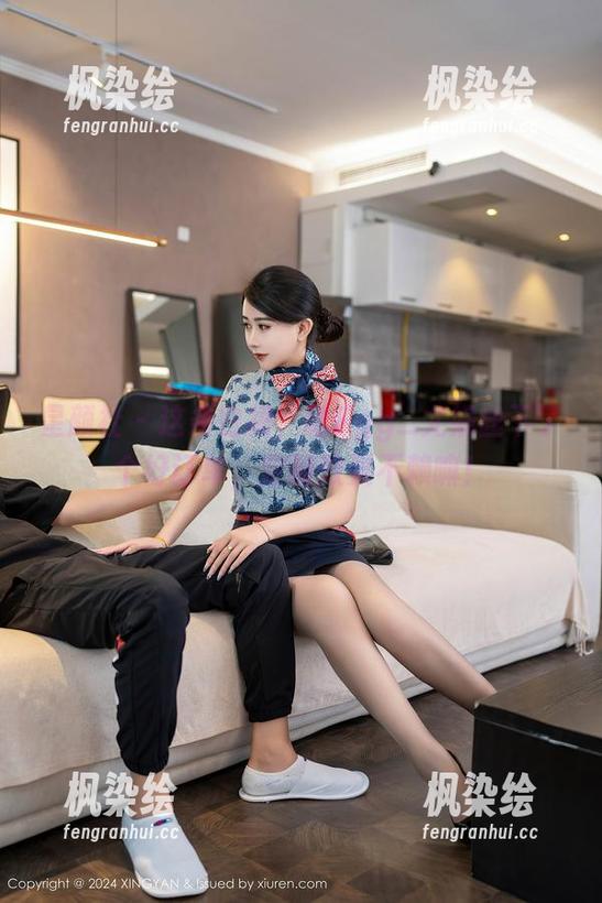 星颜社 - 这条白裙，给Egg_尤妮丝下了个好订单，定制效果不赖嘛！