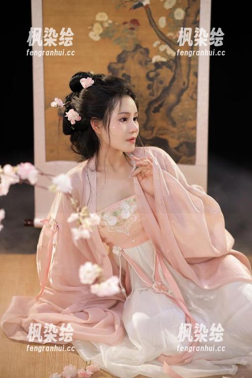 图集大公开，桃暖酱≠只会可爱，这妖娆怀玉也是实力撩啊！