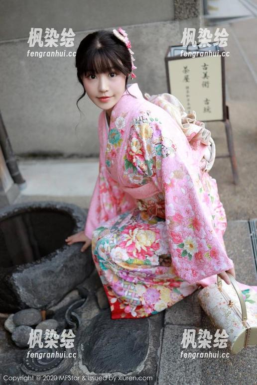 模范学院 - 原图居然暴露了Ellie艾栗栗的这面校服！