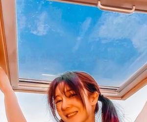 在线撩妹，樱晚gigi和她的毛衣美图——究竟哪个更暖心？