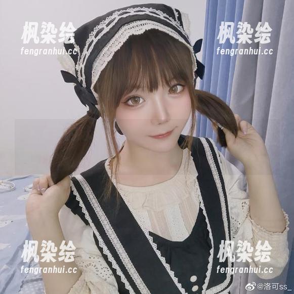 洛可ss的泳池之旅，原图就像是夏日的迷离！精选来啦！