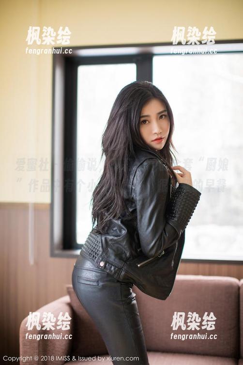 爱蜜社-莉莉Lily 爱蜜社 - 偷偷说,莉莉Lily的全套“厨娘”作品中有个小小的意外,很像我的早餐。