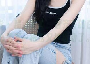 甜予摄影 - 精选写真：看齐齐的白棉袜，心里那一根弦又被拨动了。
