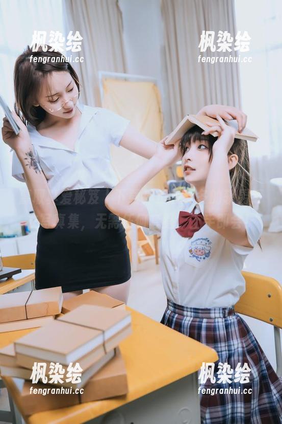 赢取真爱秘笈｜下载神乐坂真冬的斩男毛衣写真集，无需任何套路，上手即会！