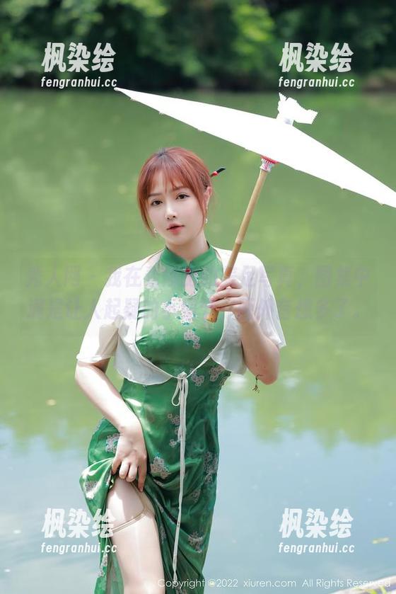 秀人网-娜比 秀人网 - 我在看娜比的美足写真,图集中满是让人起疑的小细节,画外音想多了。