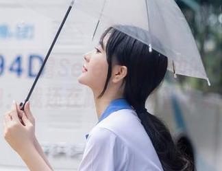 秀人网 - 娜露Selena在海边的未处理图包：我还在跟鸟儿斗智斗勇！