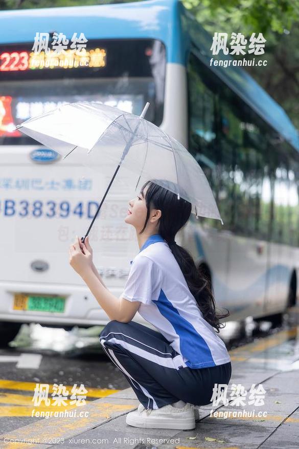 秀人网 - 娜露Selena在海边的未处理图包：我还在跟鸟儿斗智斗勇！