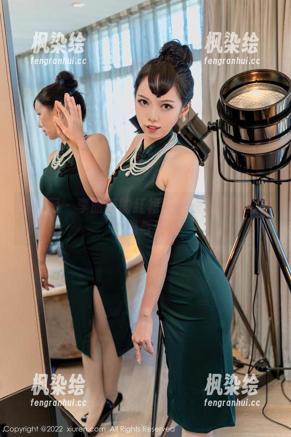 秀人网 - 李丽莎的红裙——原图里隐藏的优雅与任性